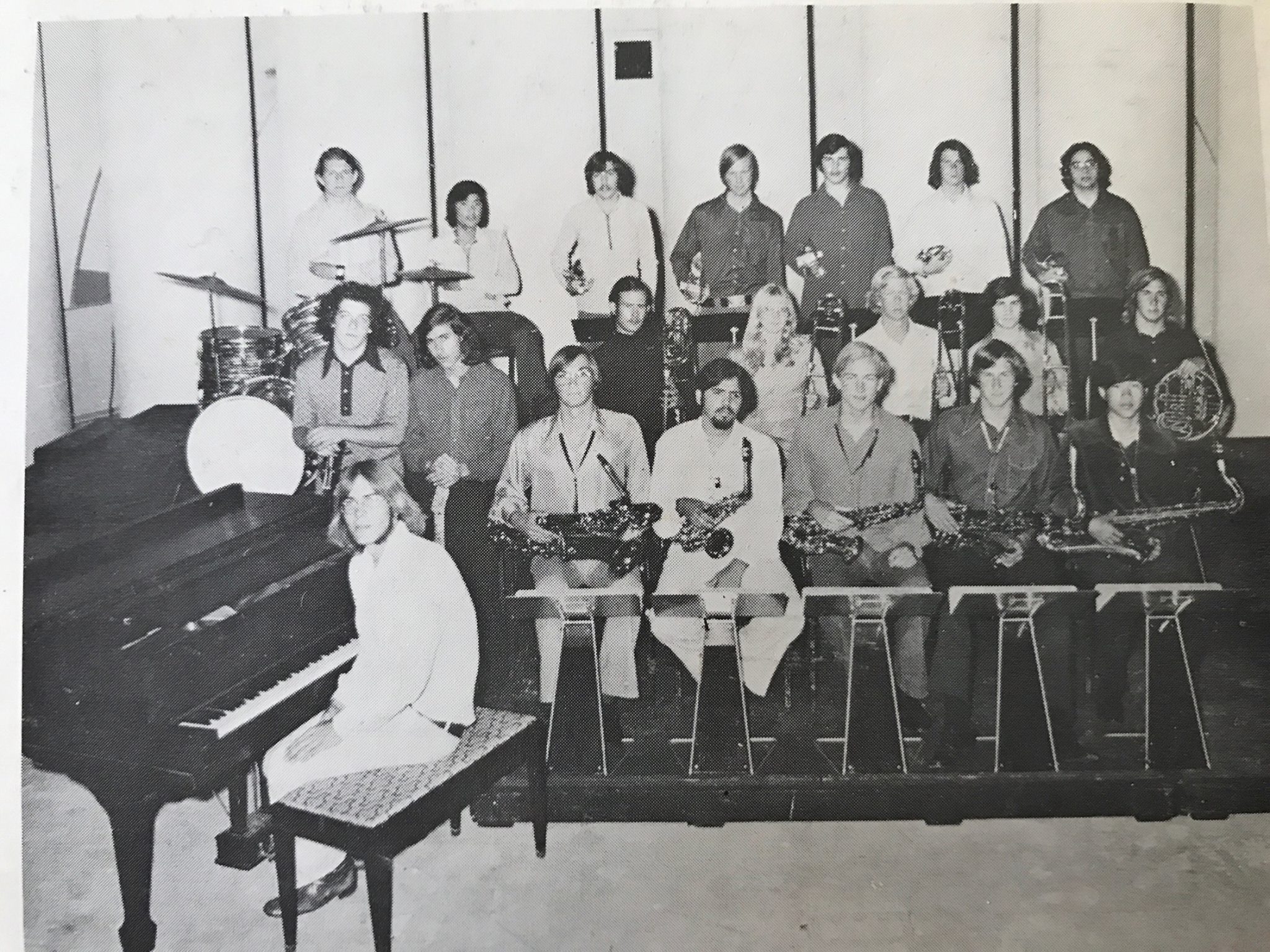 Black & white photo of Eric's high school band class